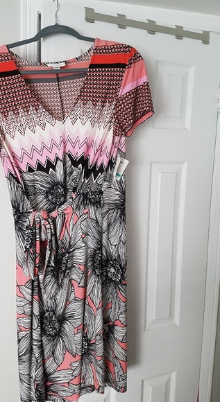 Floral Print Dress - Picture 2 of 2